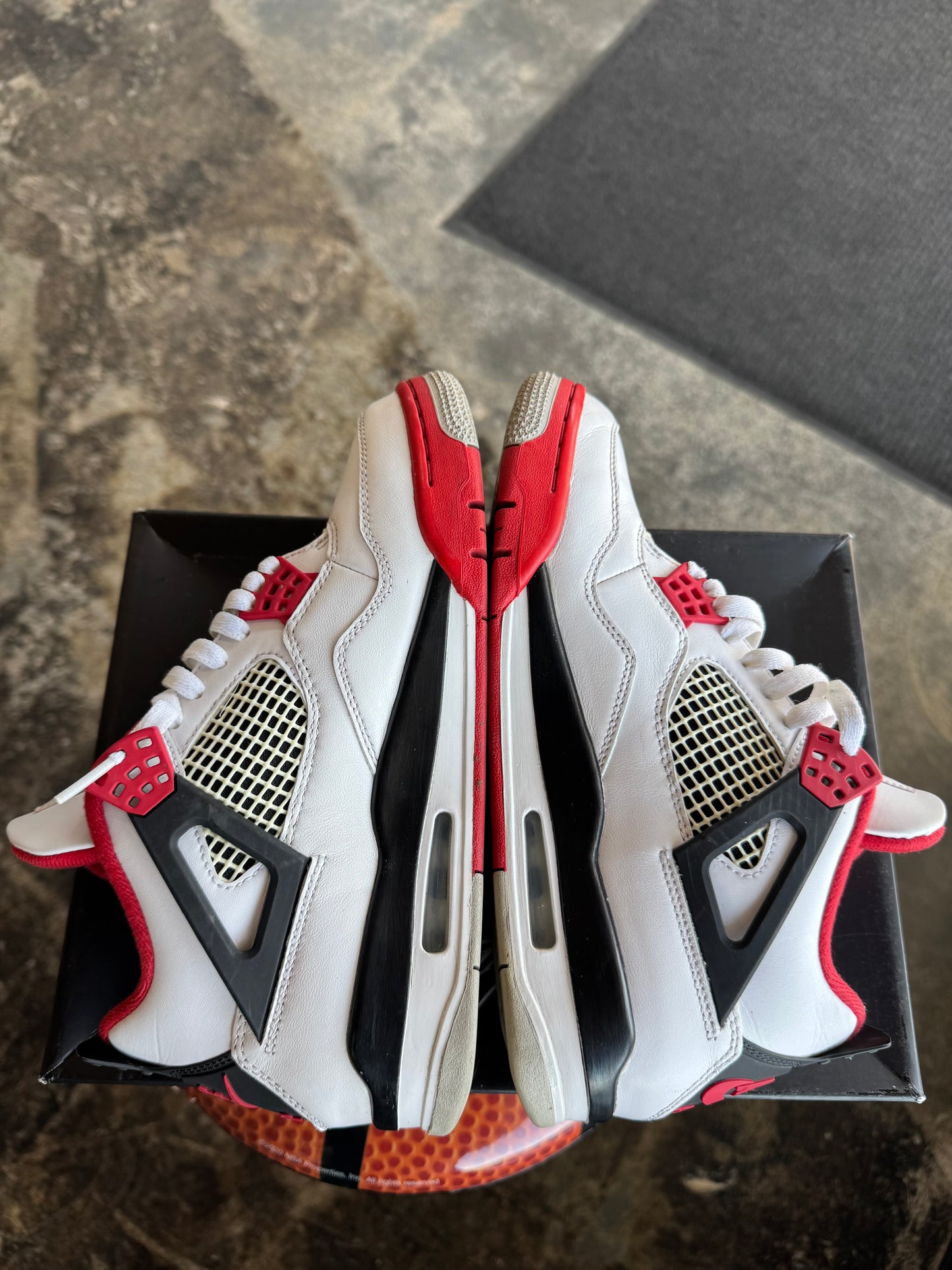 AIR JORDAN 4 RETRO “FIRE RED”