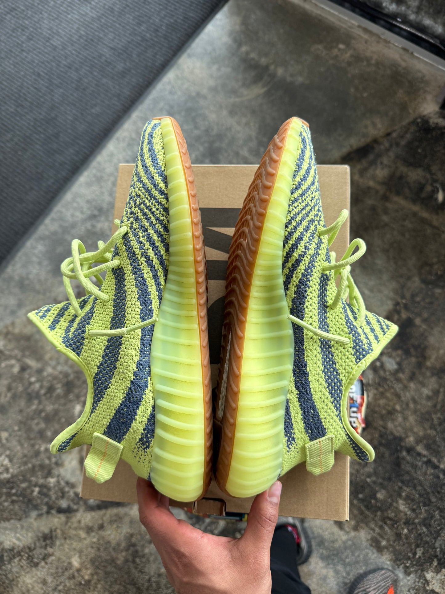 YEEZY BOOST 350 “SEMI FROZEN”