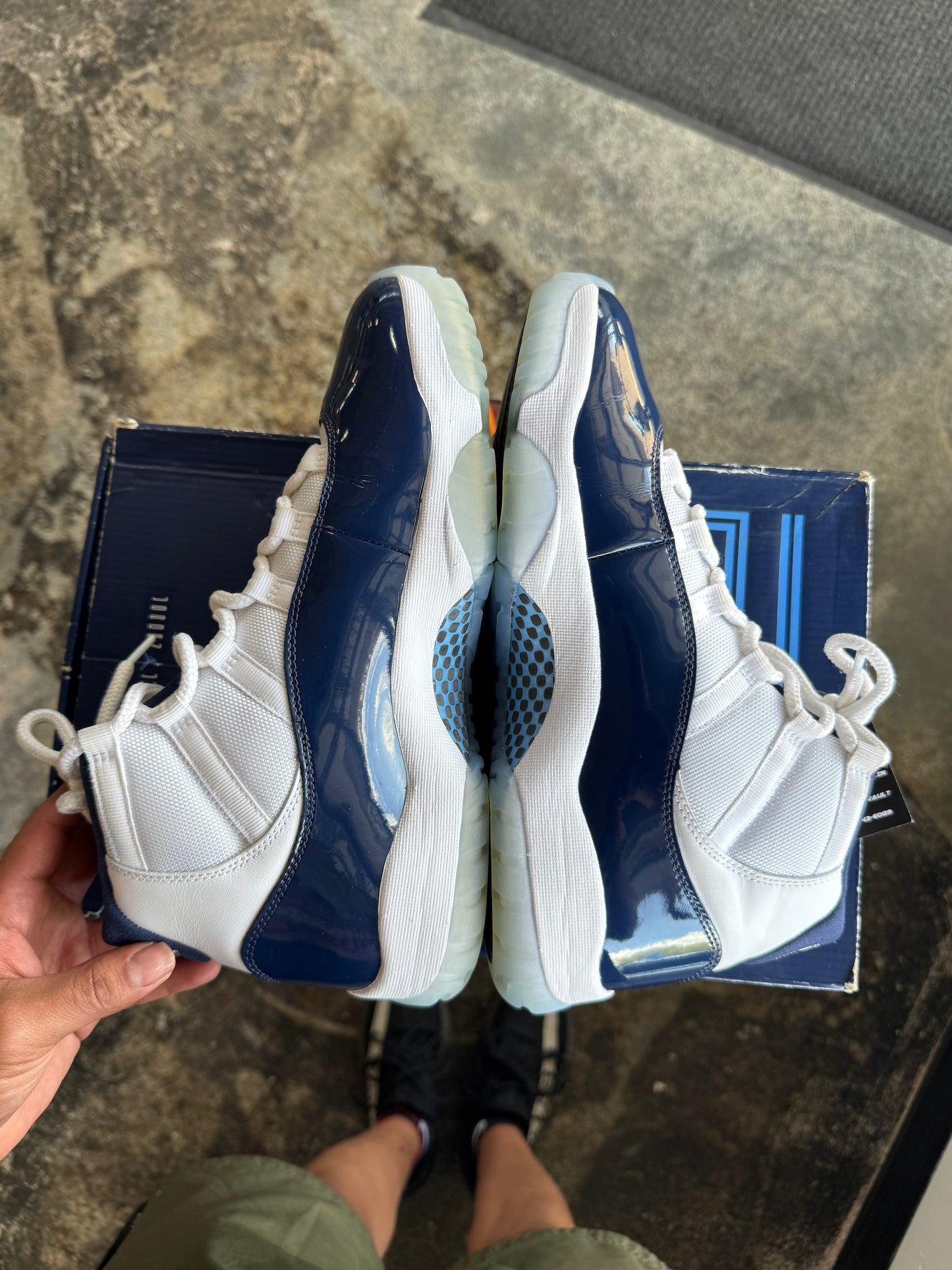 AIR JORDAN 11 RETRO “UNC WIN LIKE 82”