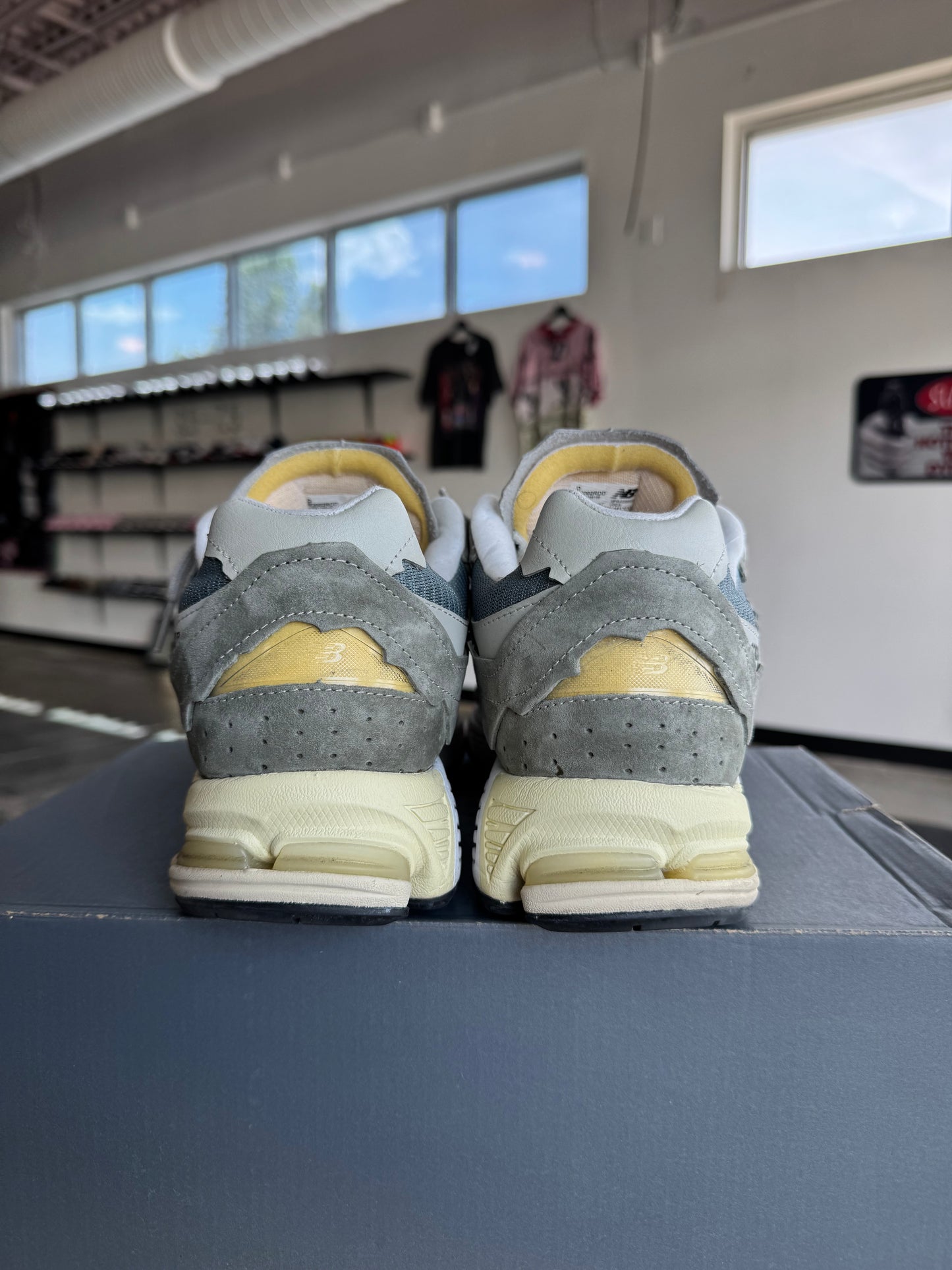 NEW BALANCE 2002R “PROTECTION PACK MIRAGE GREY”