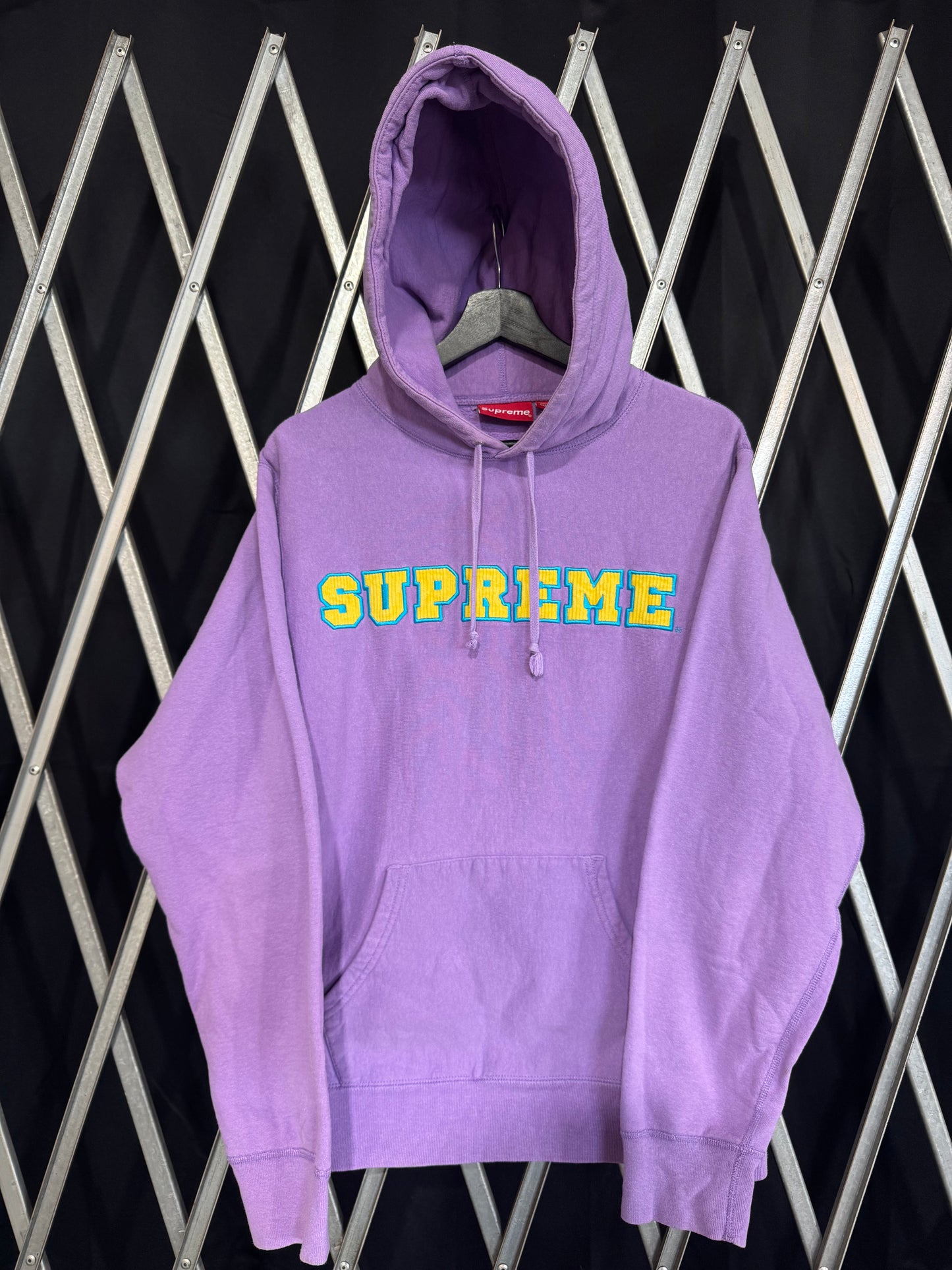 SUPREME COLLEGE HOODIE