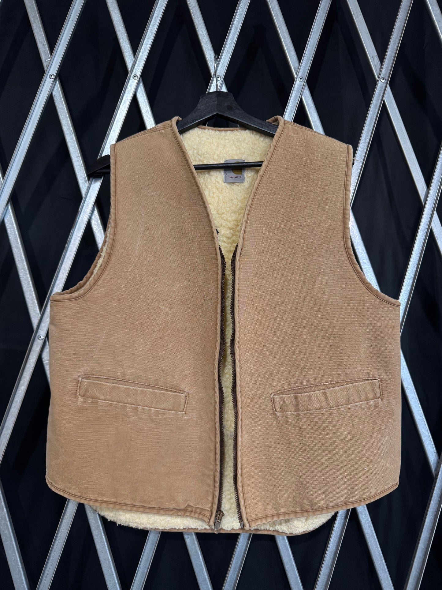 VTG CARHARTT VEST SHERPA LINED