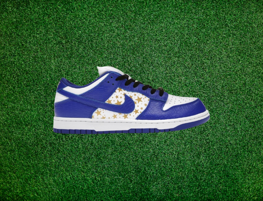 NIKE SUPREME DUNK LOW “STARS HYPER ROYAL”