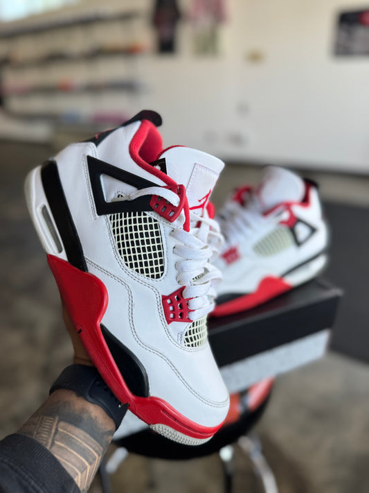 AIR JORDAN 4 RETRO “FIRE RED”