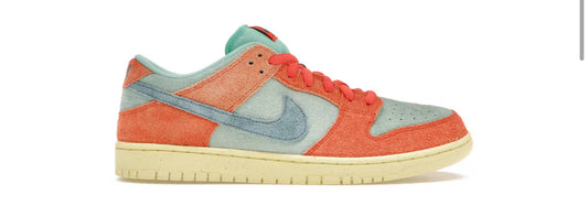 NIKE SB DUNK LOW “ORANGE EMERALD RISE”