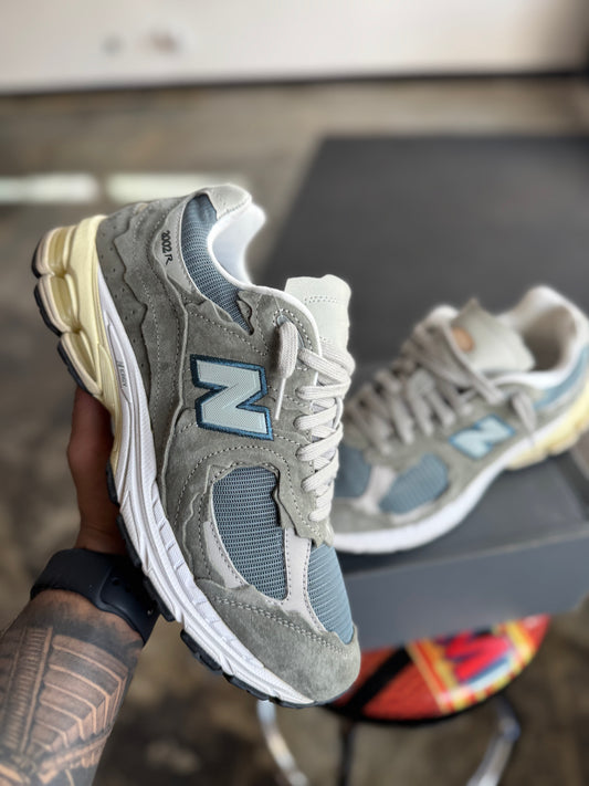 NEW BALANCE 2002R “PROTECTION PACK MIRAGE GREY”
