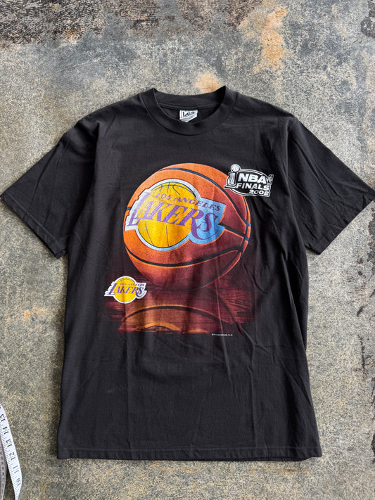 VINTAGE 2002 LAKERS NBA FINALS TSHIRT